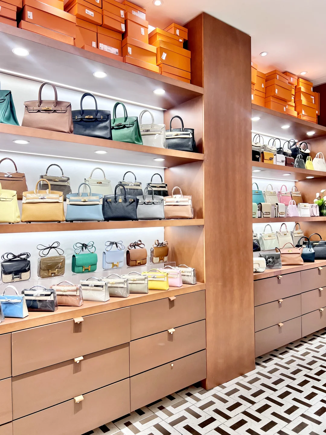 【一泽名站】| 15年二奢老店•专业高价回收 ✅