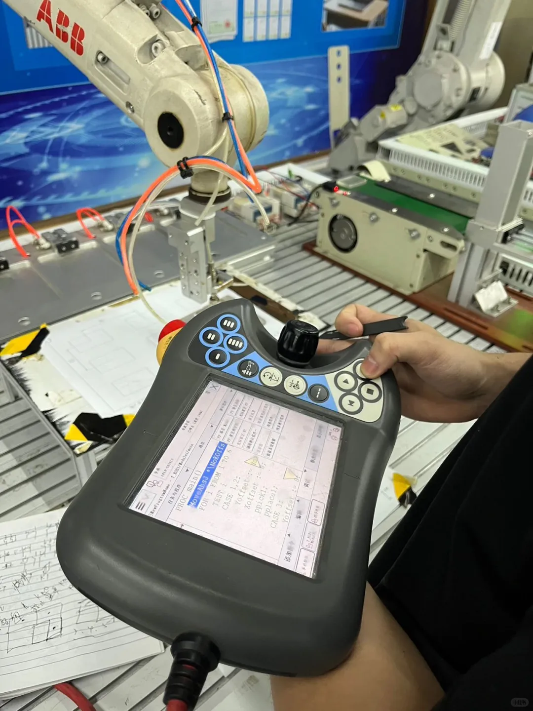 东莞智通专业工业机器人培训课程零基础学习