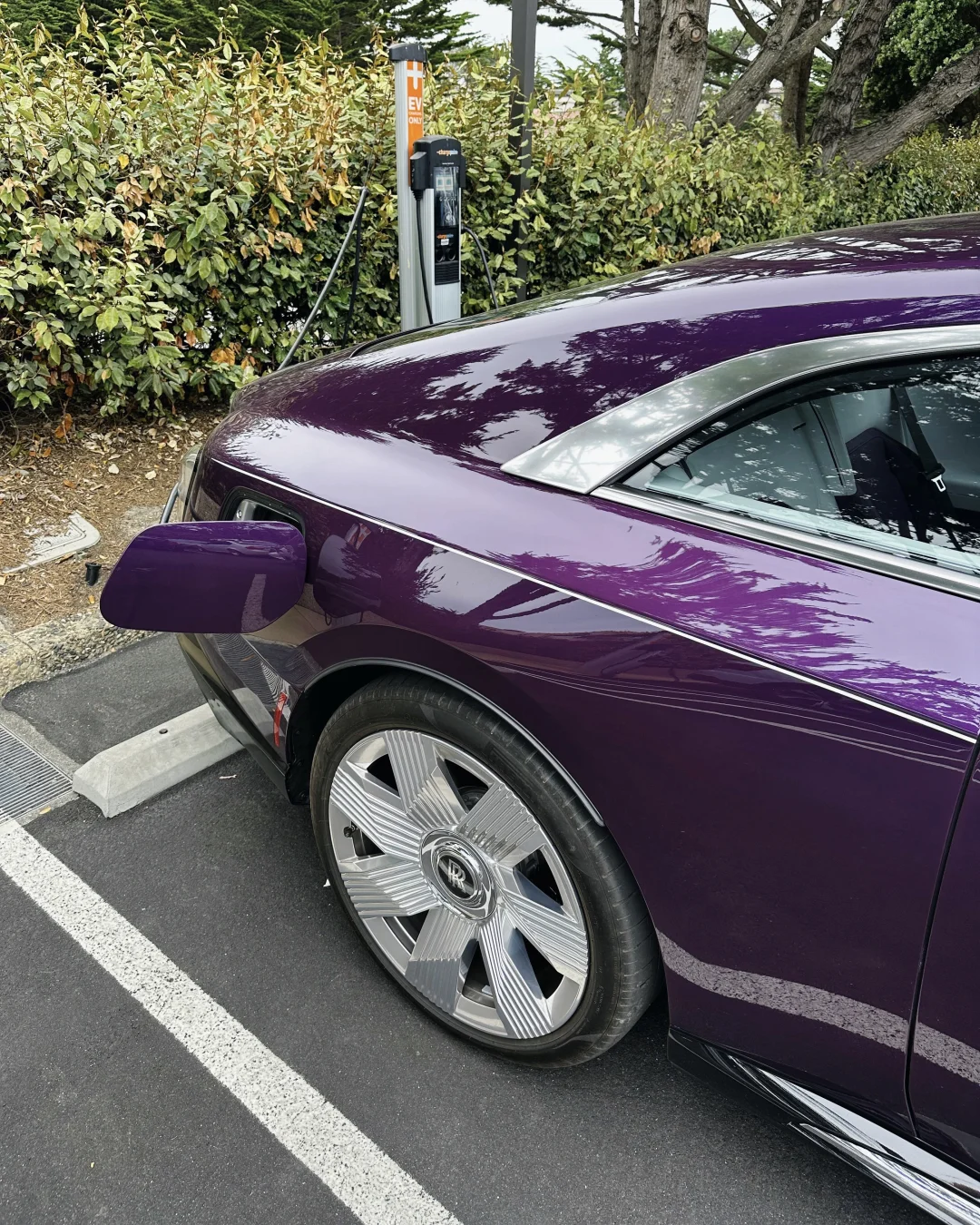 劳斯莱斯Spectre遇困境｜难逃严重贬值压力