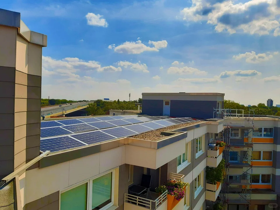 为什么商业储能反而更赚钱？美国案例讲清楚