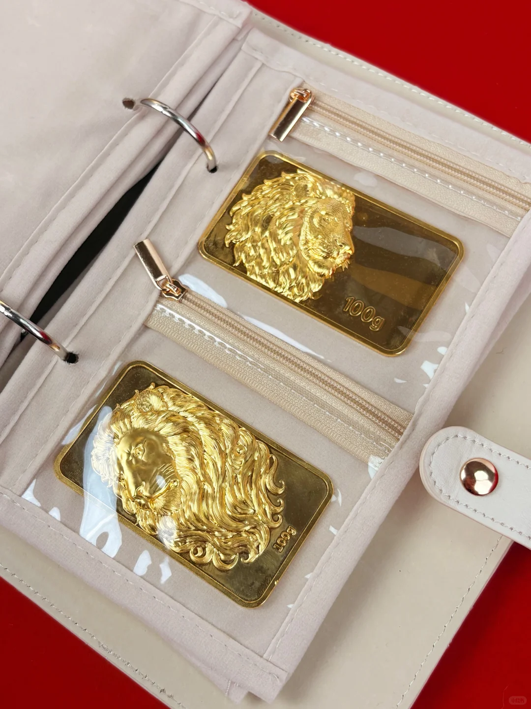 尊敬的公主殿下，您的黄金书已呈上，请阅读?