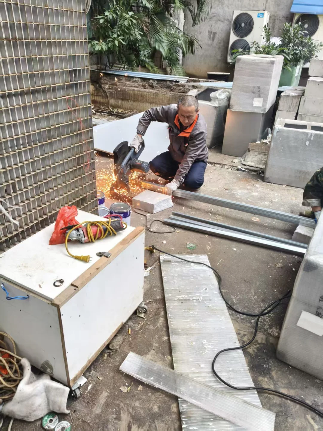 报告老板！后花园进度70%啦！！