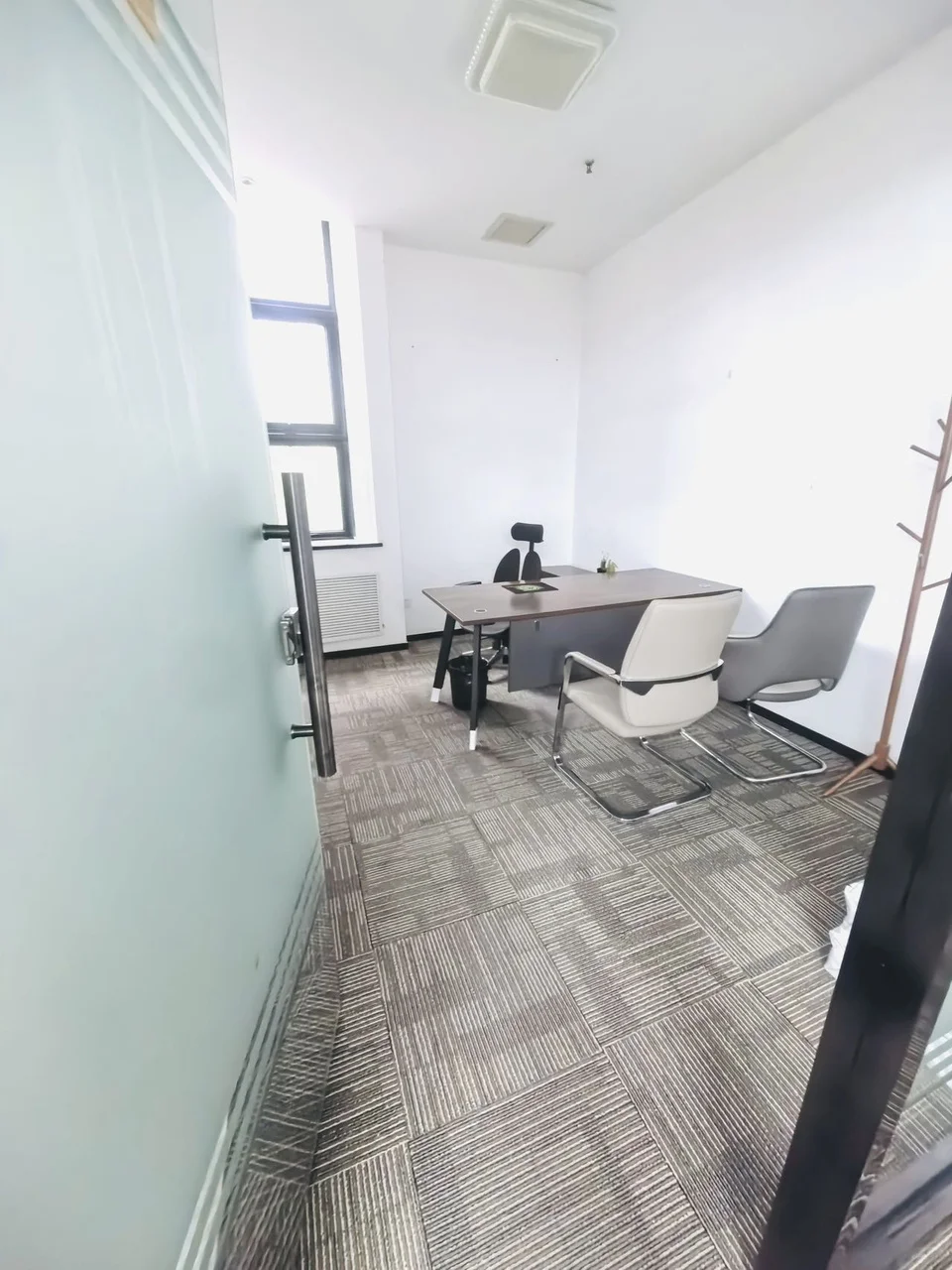 广园产业园 独栋双门头 高挑空