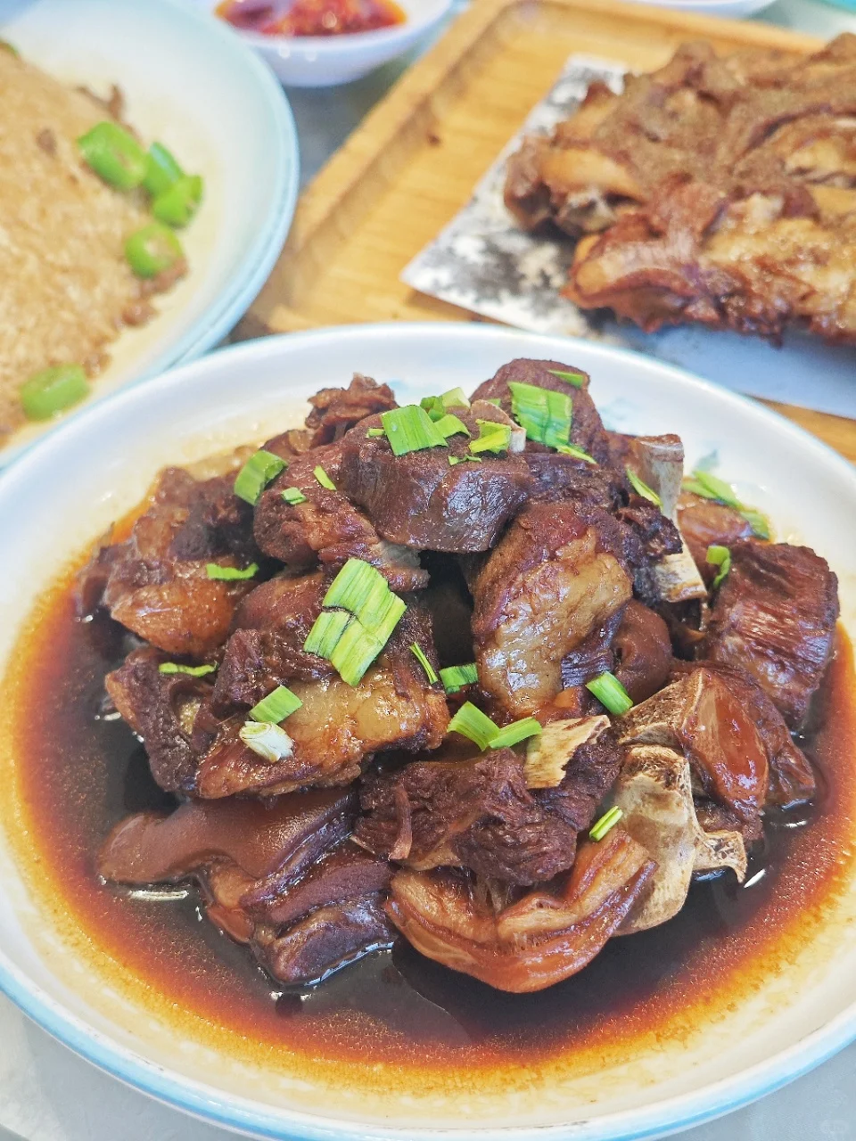 本地人带路才找到…穹窿山下的皇帝级羊肉馆