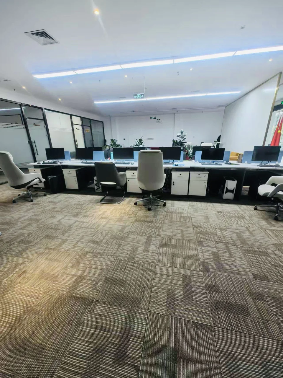 广园产业园 独栋双门头 高挑空