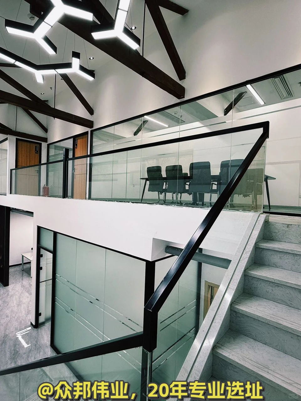 百子湾蓝梦园246平独栋复式 带独立小院