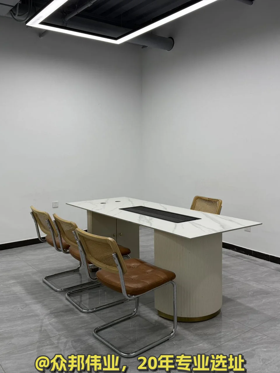 百子湾蓝梦园246平独栋复式 带独立小院