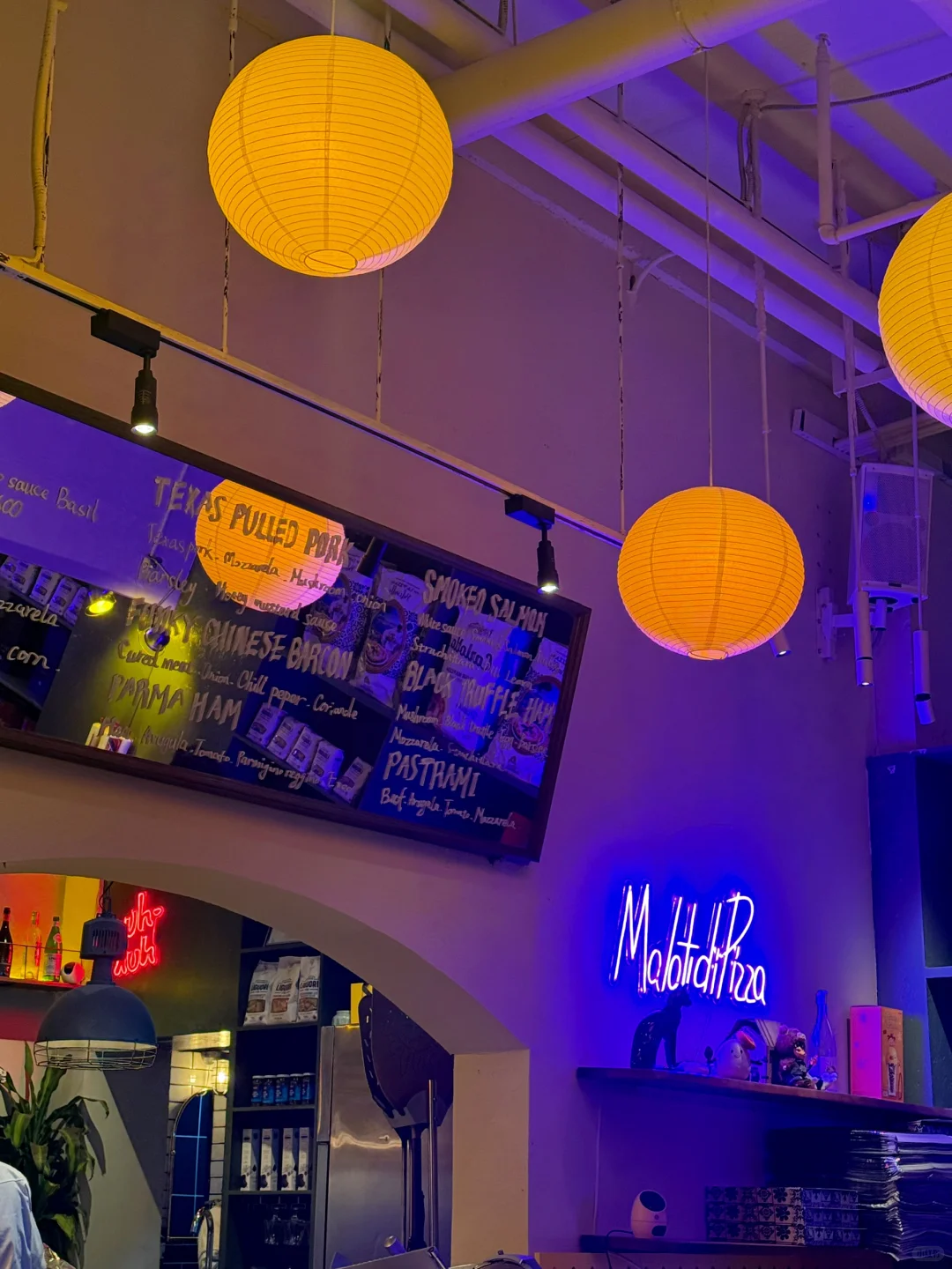 乌市年轻人请客新选择:炉师 Bistro氛围拉满