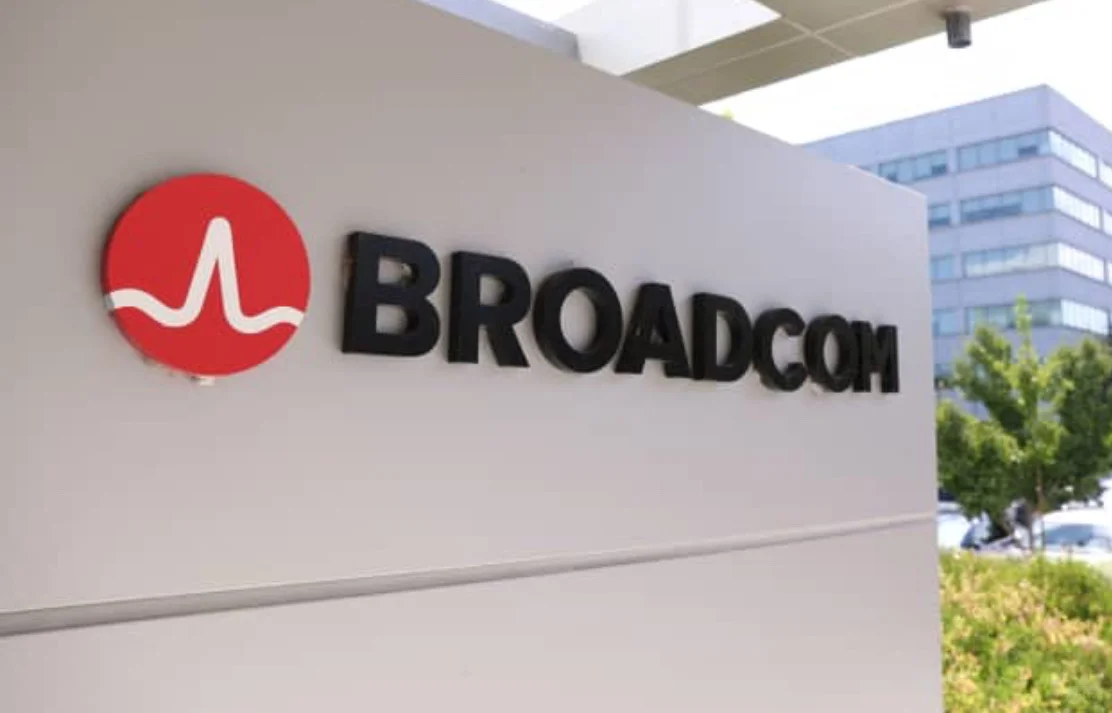 快报：博通财报超预期，双beat