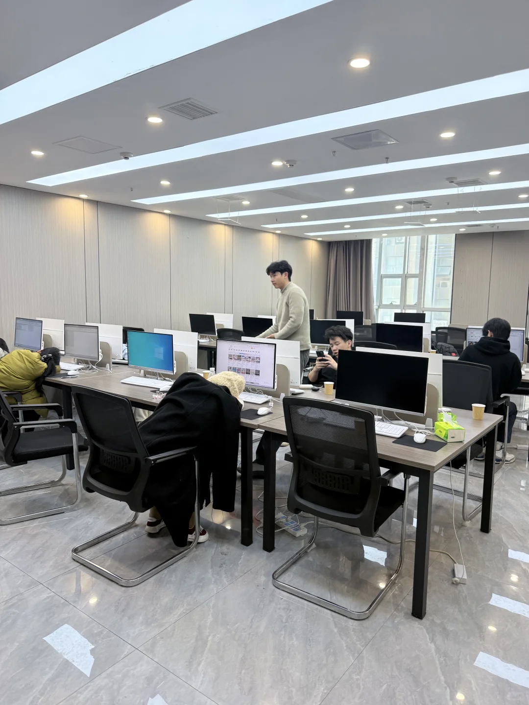 电商运营小白友好岗！带薪培训+不卷氛围?