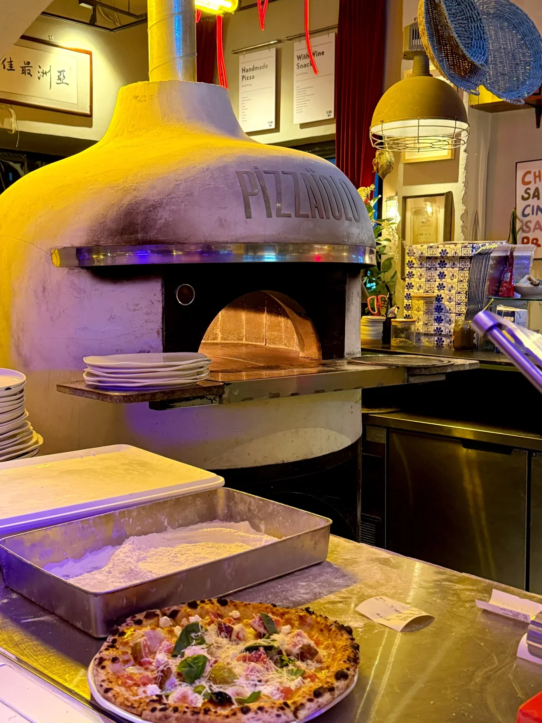 乌市年轻人请客新选择:炉师 Bistro氛围拉满