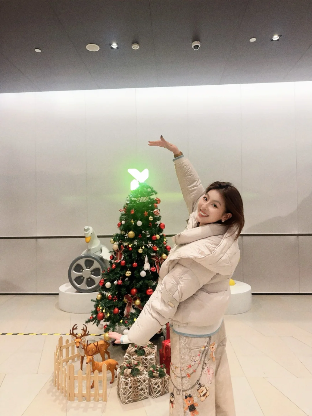 上海蔚来｜也是在公司和logo合上影了☀️