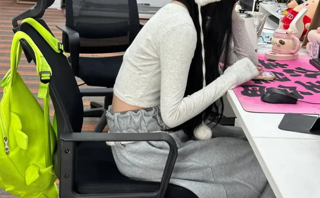 公司新来的ai设计师，真的是效率天花板?