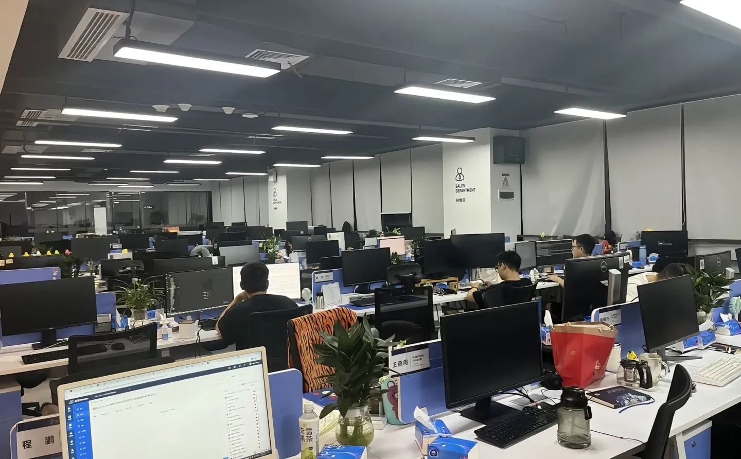 实话很难听,但这就是AI大模型现状...