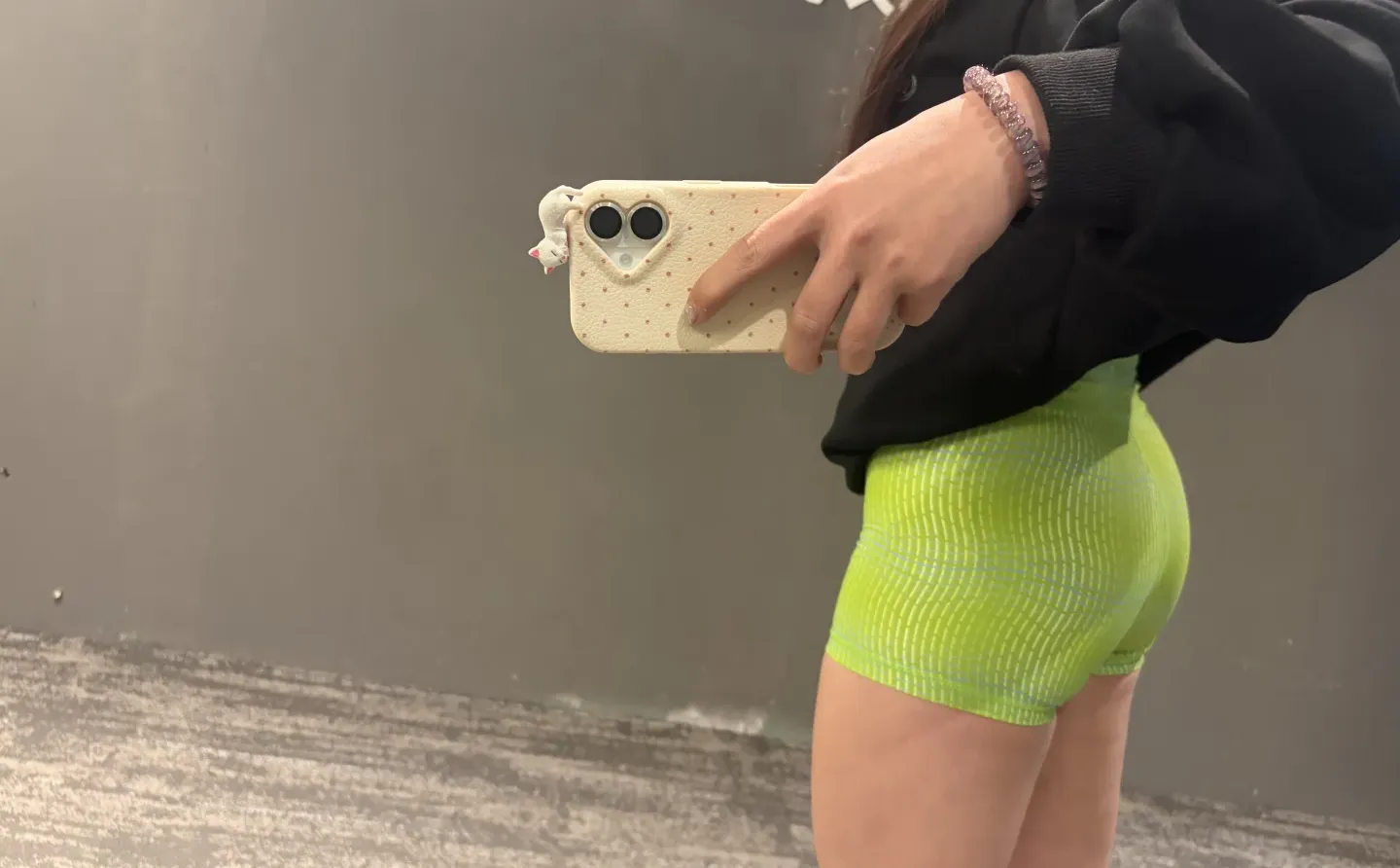 太喜欢今天穿的运动装了！！