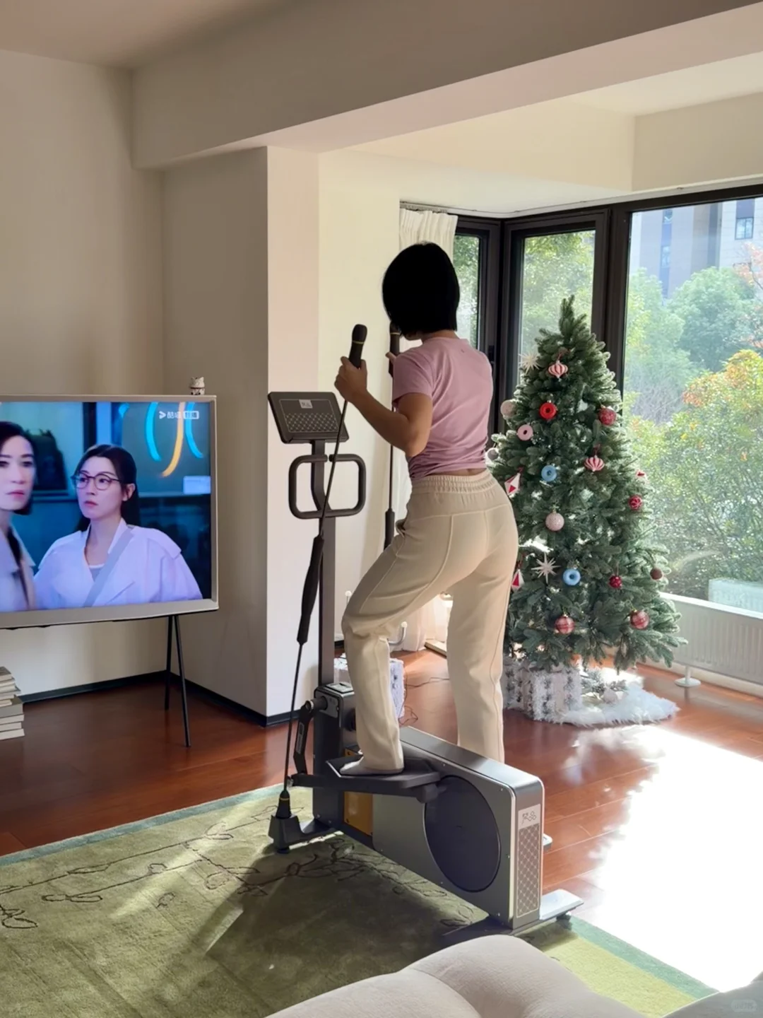 住进干净通透的家后,早晚运动都很积极