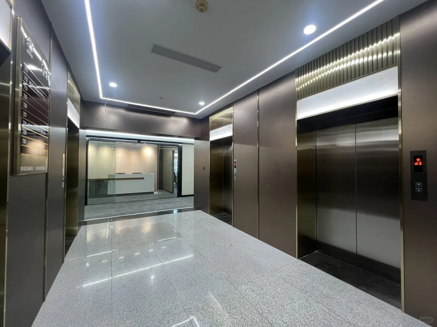 观音山210平3+1格局 地铁口 海景 特价直租