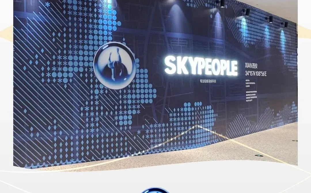 新一波围挡上新！！快来和万万一起打卡！！