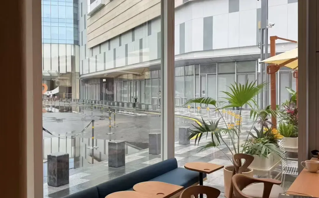 餐饮案例｜皮爷咖啡装修落地