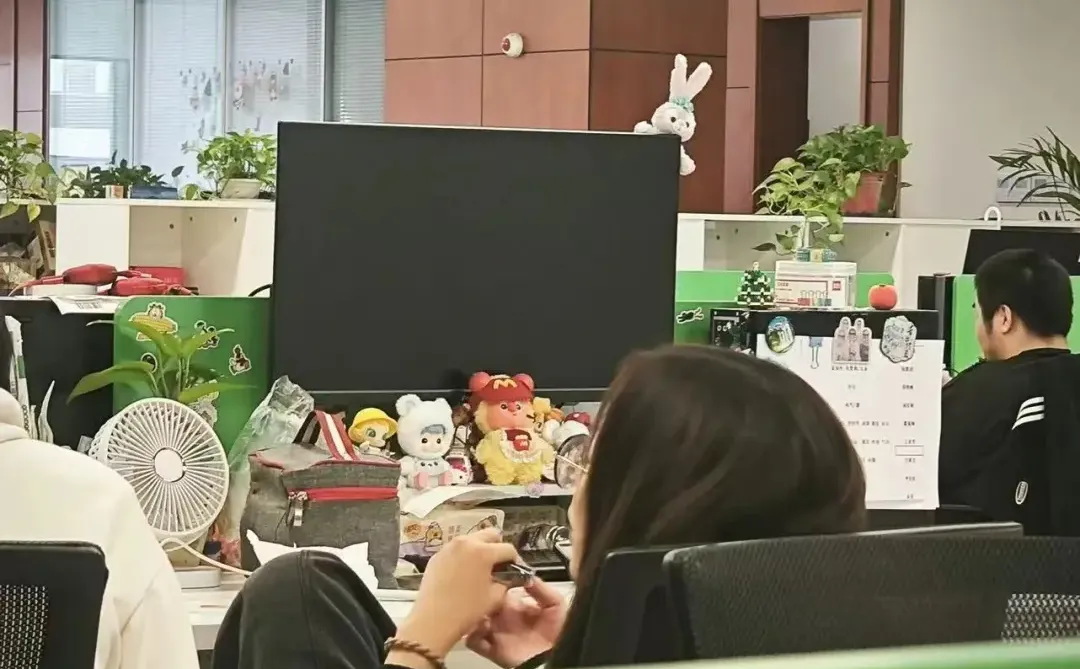 转行数据分析入职第一天，i人要碎了...