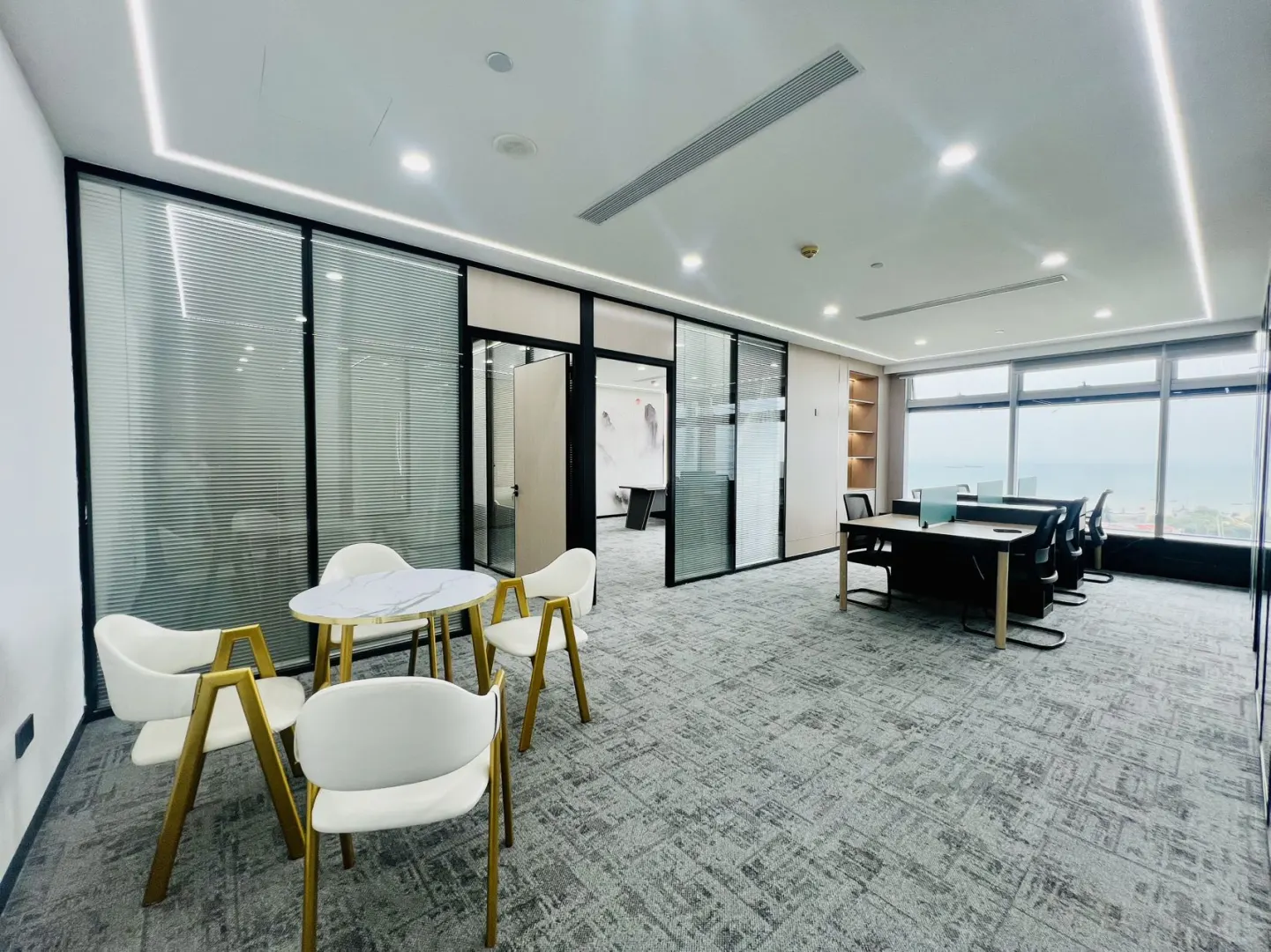 观音山210平3+1格局 地铁口 海景 特价直租