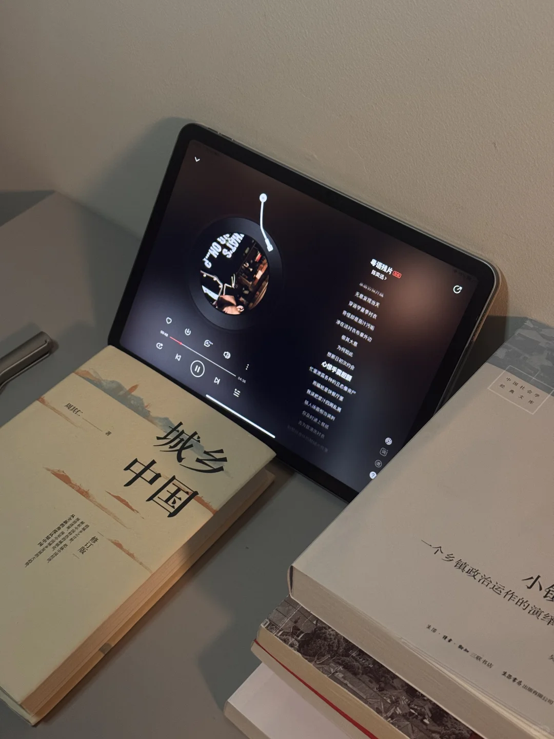 在体制内工作，我靠这些书建立了宏观思维！