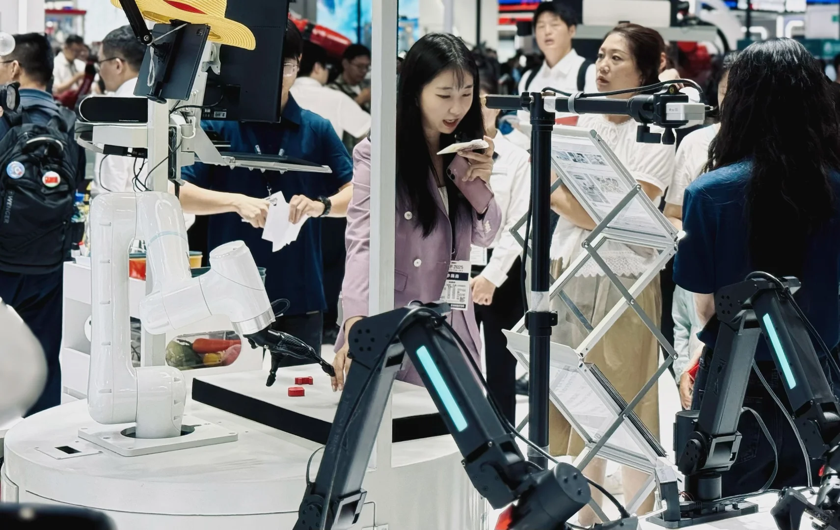 在北大光华学了四年搞钱，毕业跑去搞机器人？