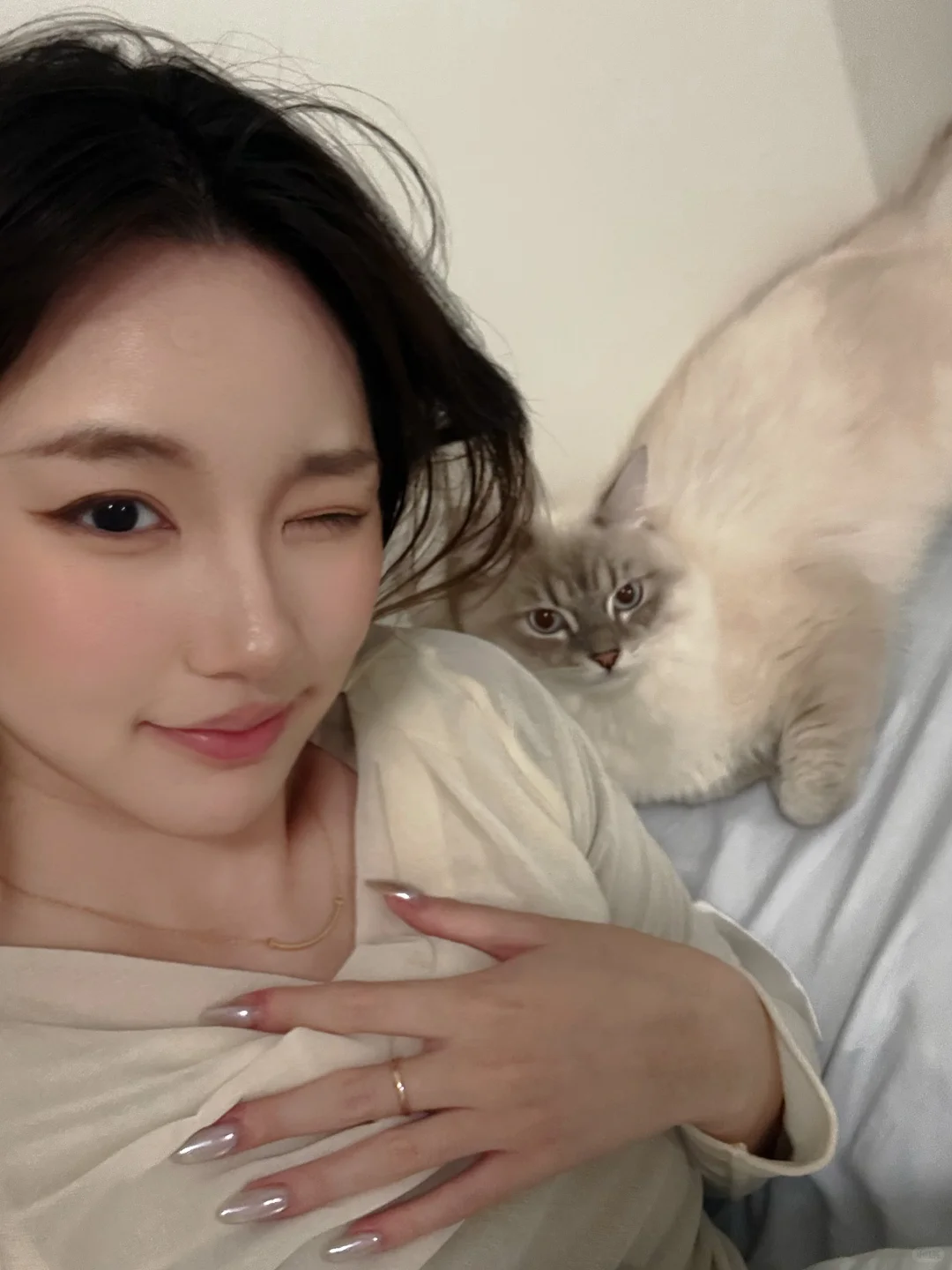 谁再说做指甲头发是不必要消费试试呢