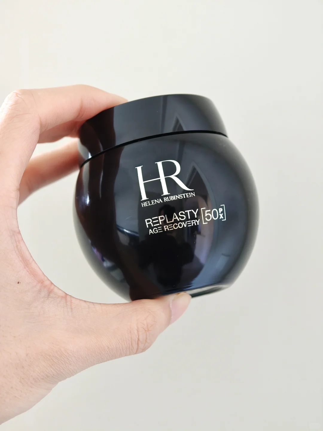 赫莲娜：我从不参与竞争，我来修改规则。