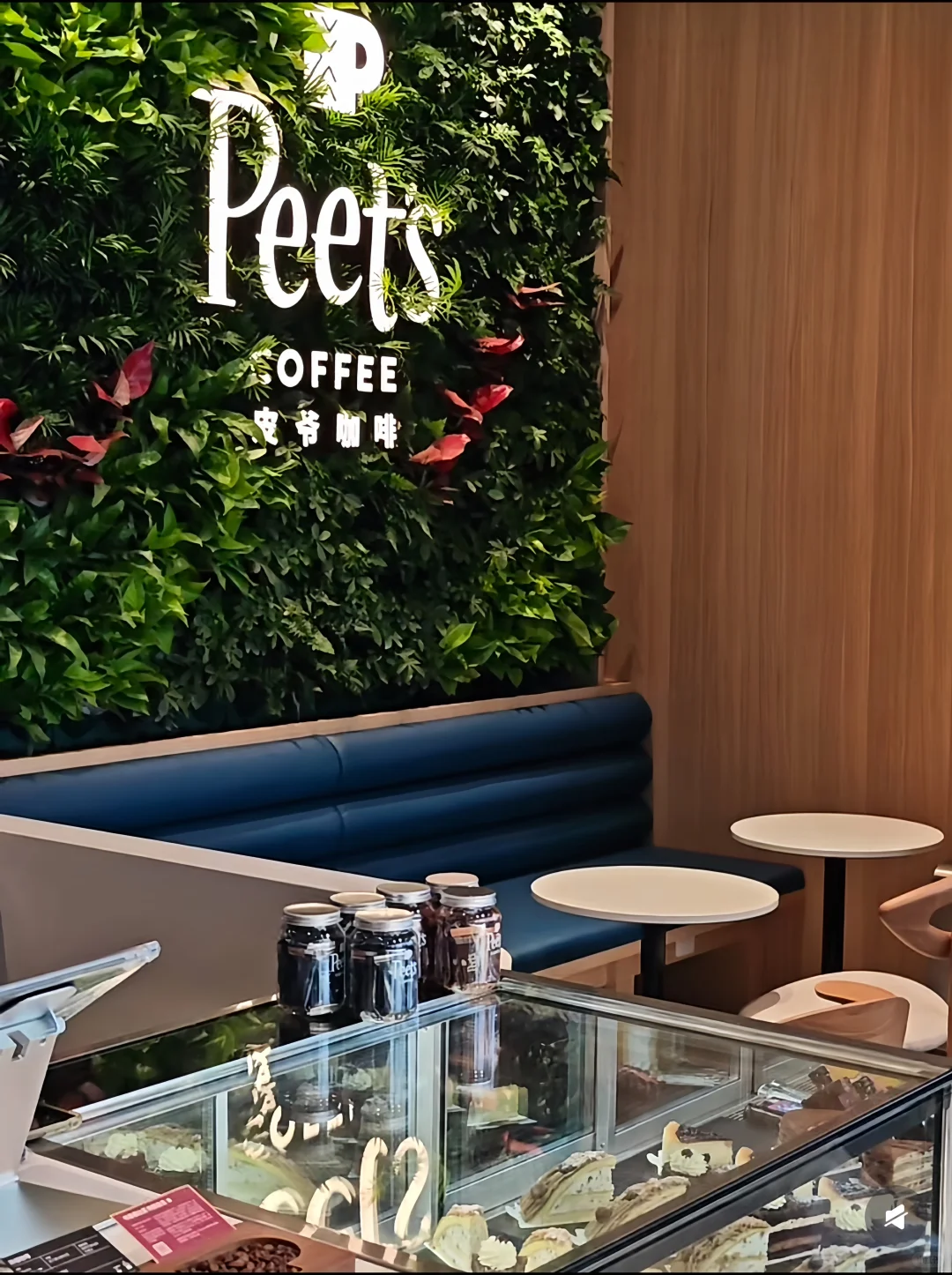 餐饮案例｜皮爷咖啡装修落地