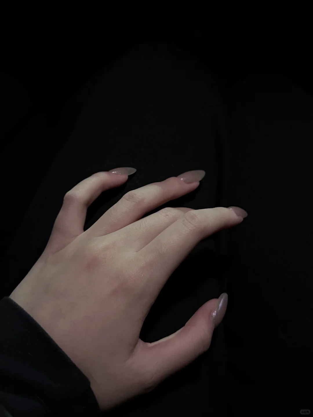 谁再说做指甲头发是不必要消费试试呢