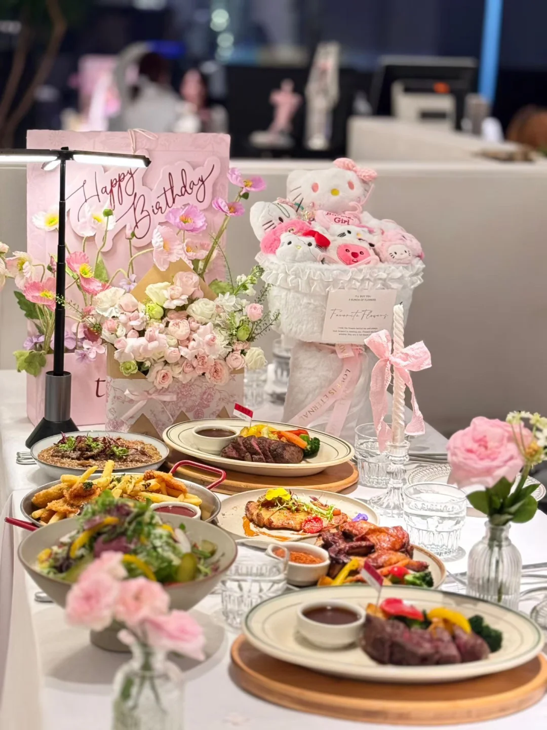 ?下一个风口一定是高性价比漂亮饭