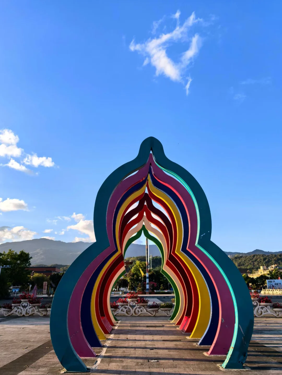 金钱心理学《财经日报2025.12.17》分享