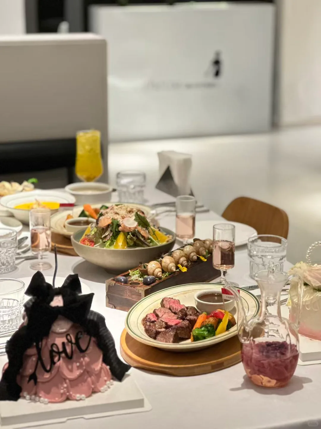 ?下一个风口一定是高性价比漂亮饭