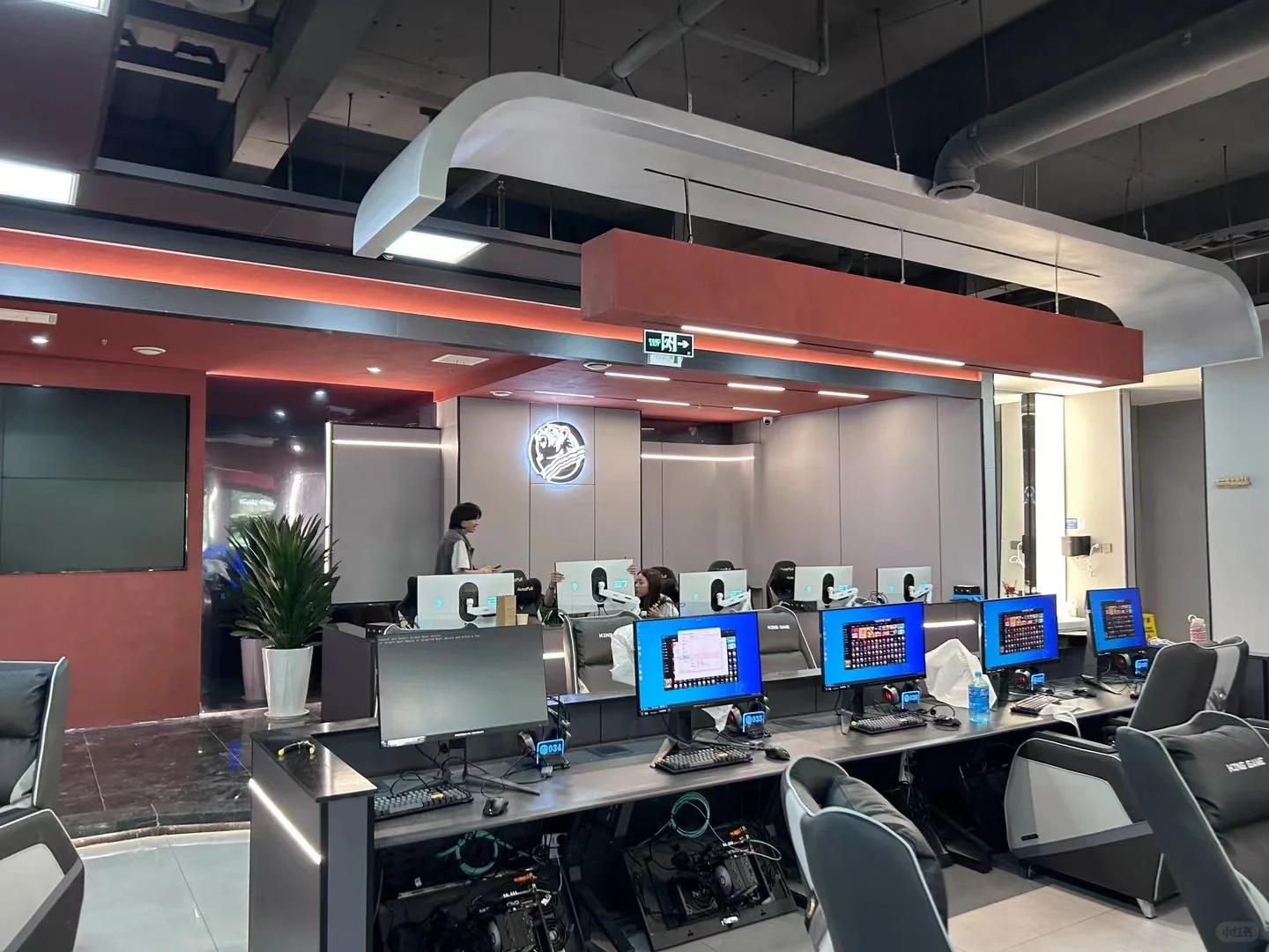 电竞馆针对客流量人群