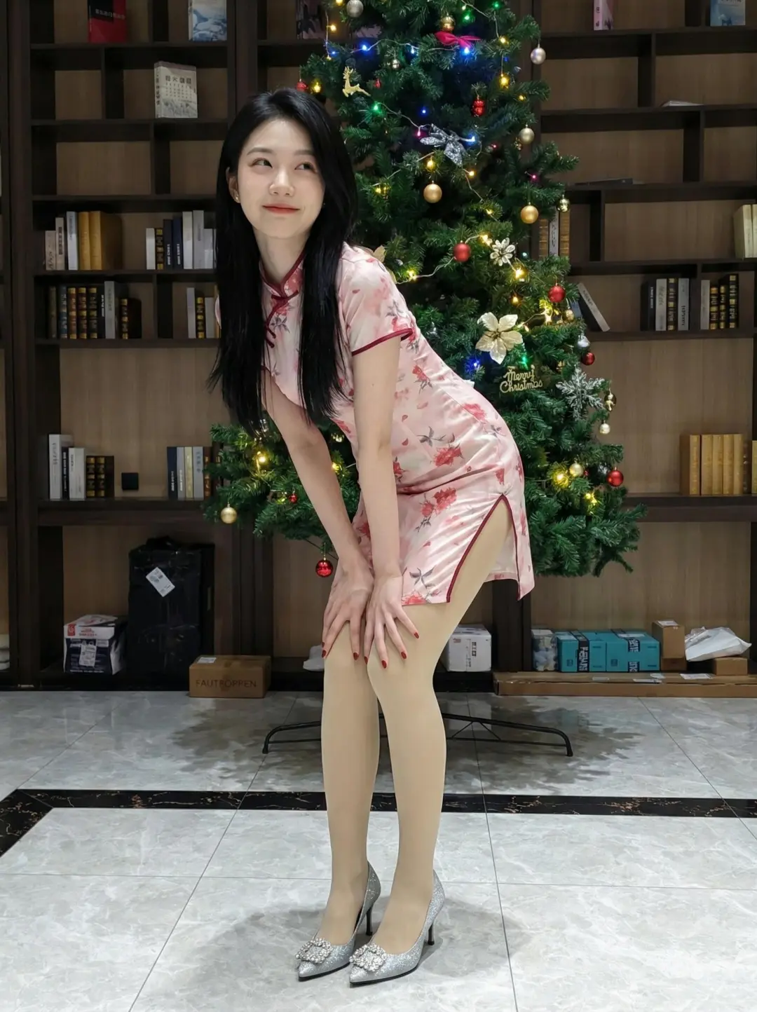 旗袍的圣诞氛围感