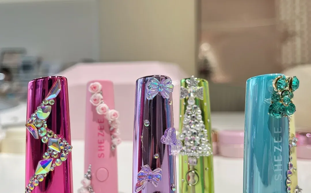 报告姐妹们 ，100种甲油胶的照灯时长测好了