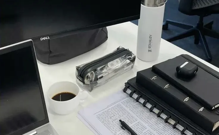 建议准大一的第一份实习可以做: