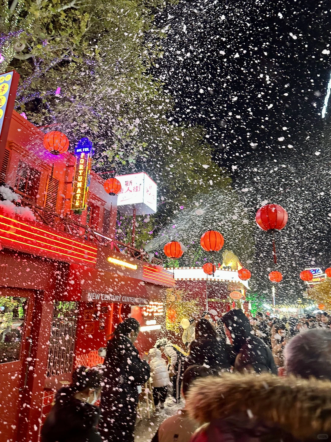 邯郸的商场跨年真的太努力了吧。。。