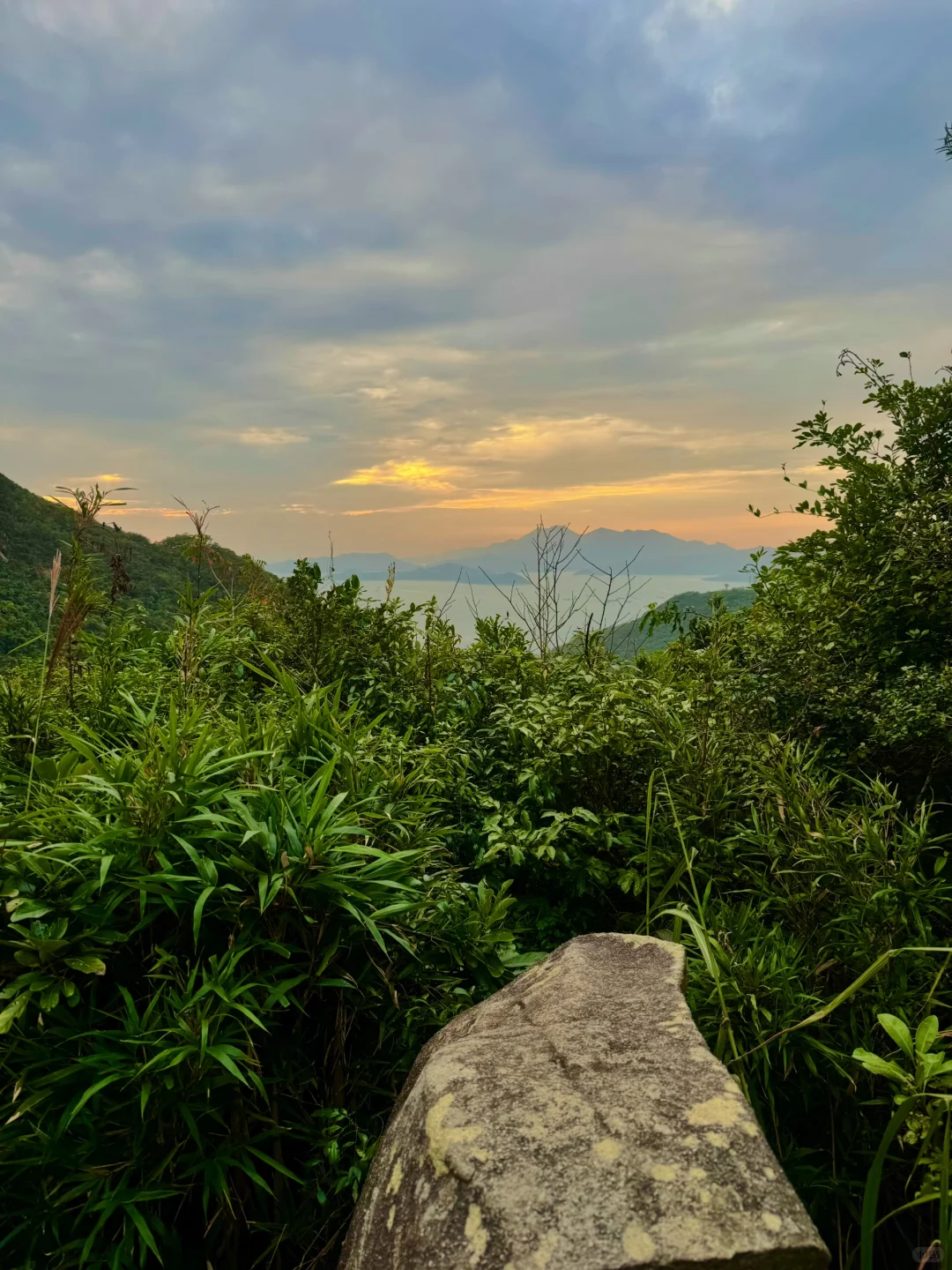 ??爬山啦（有太平山日落秘境）