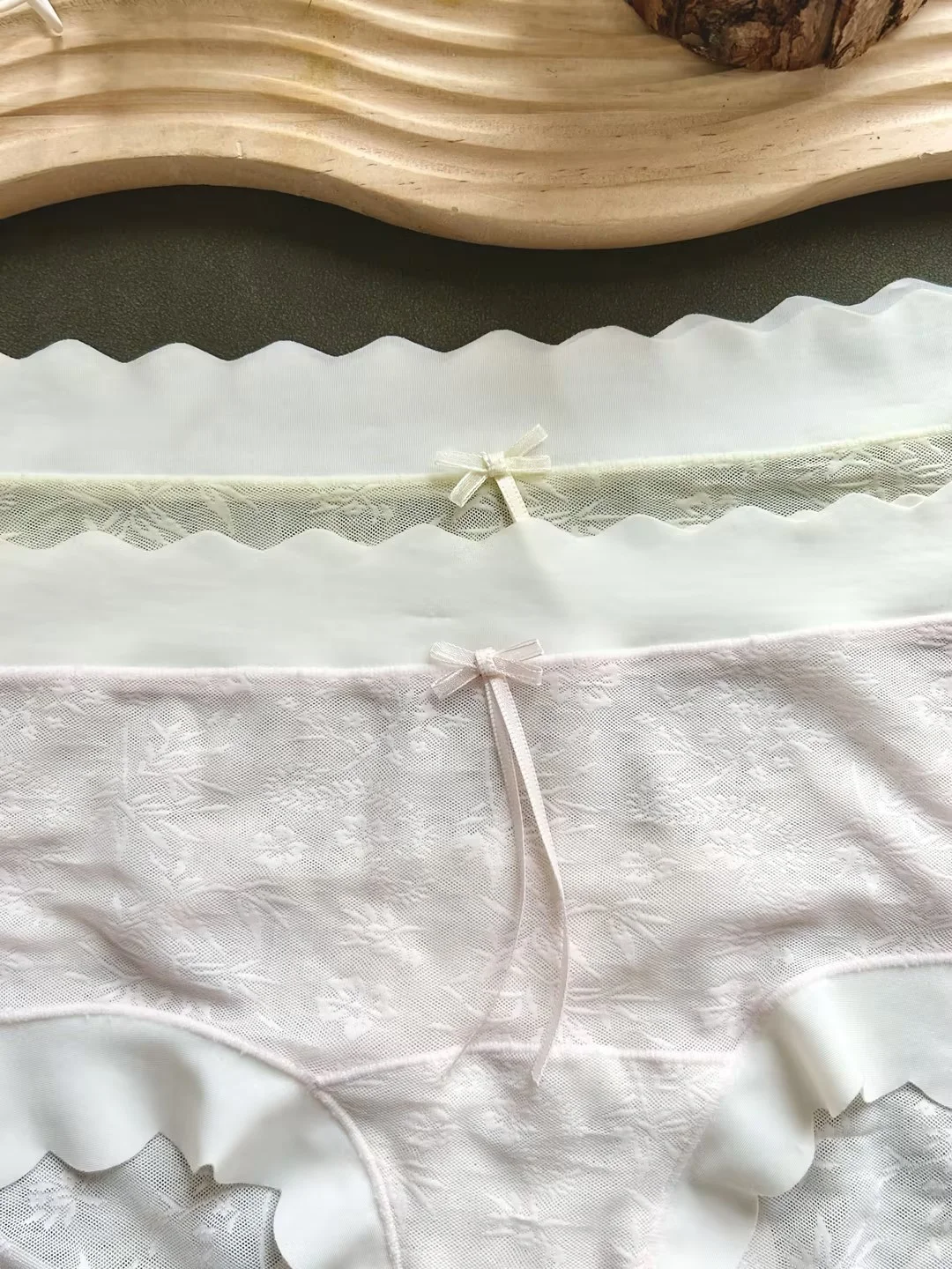 素颜也要精致感?提花内裤的浪漫暗号