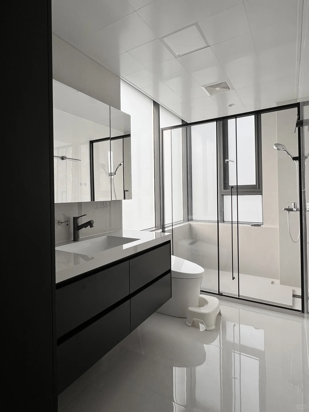 26岁有家了?屁点大