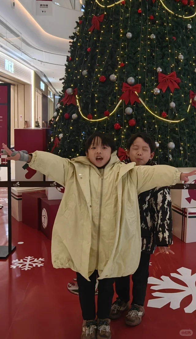 龙湖杭州丁桥天街 丁桥天街@龙湖杭州丁桥天街 双旦活动特别多，还有漂亮的圣诞树，