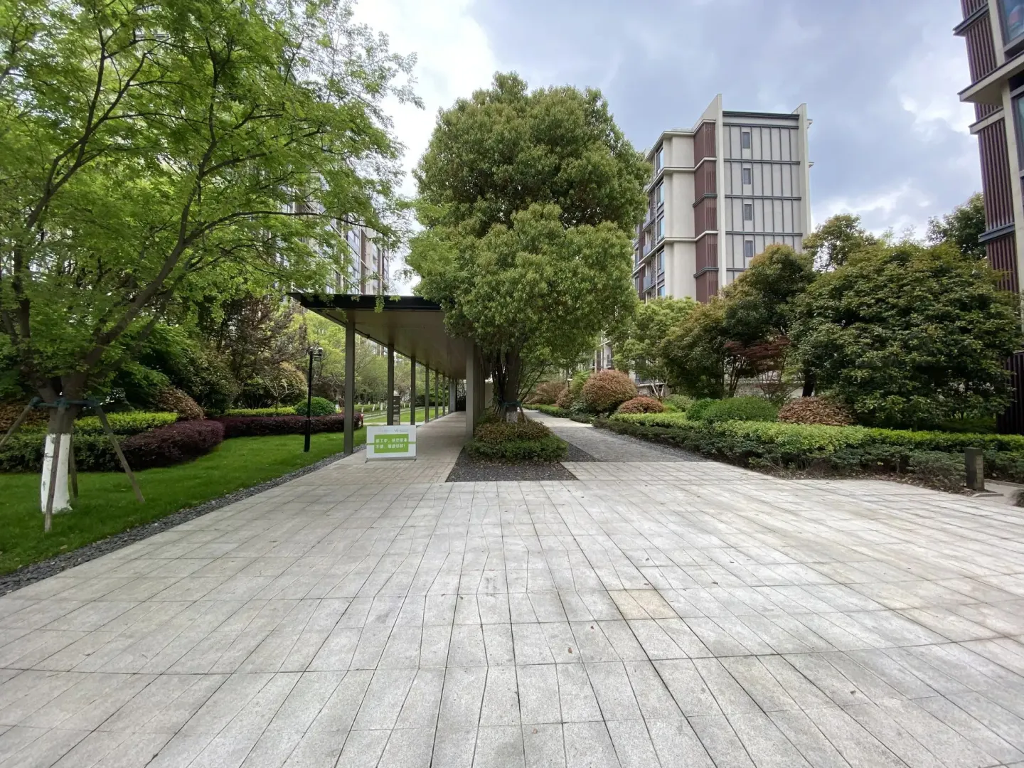 破发了呀！万科天空4房价格也兜不住了！