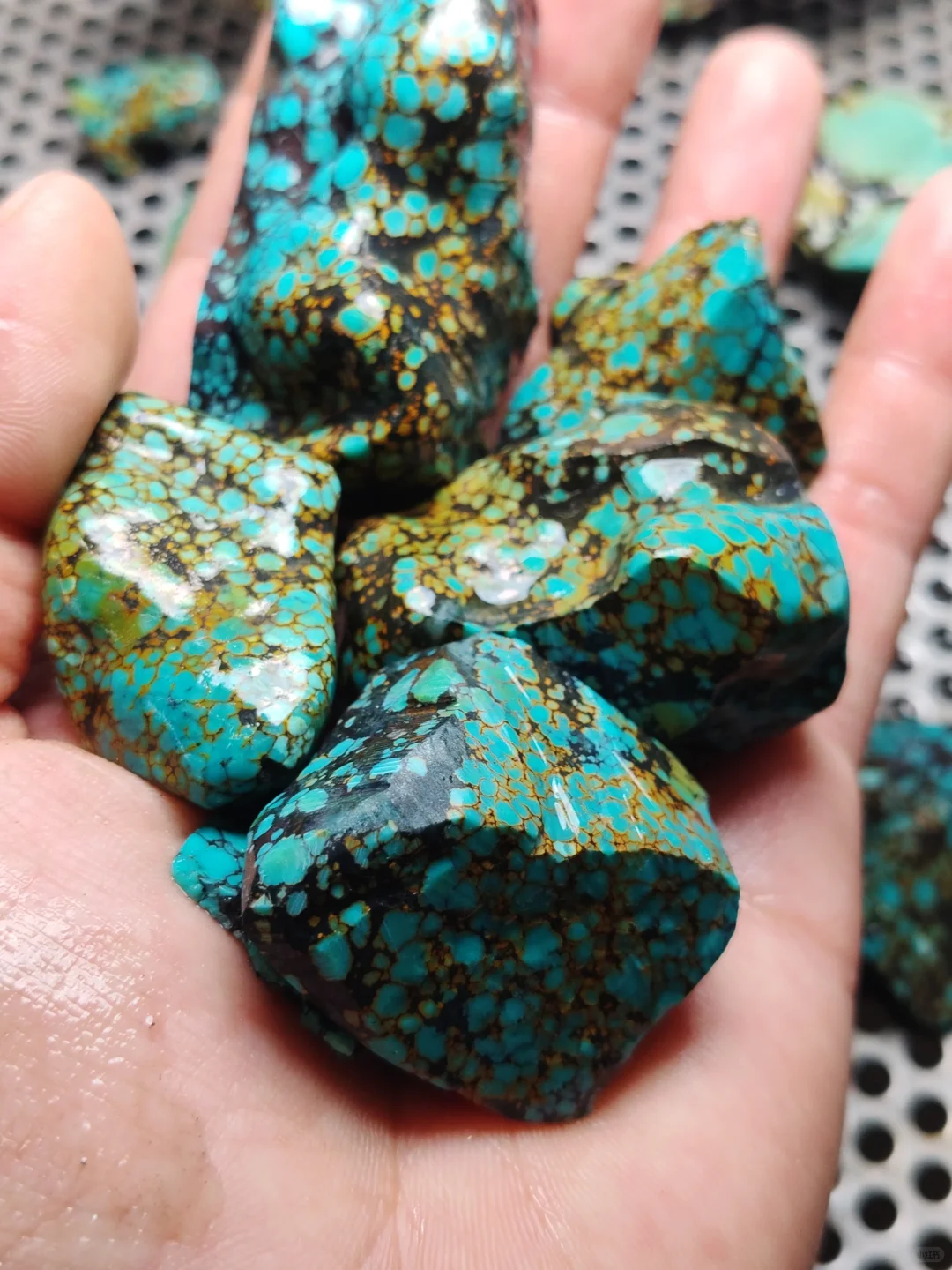 行业已经卷成这样了，这花色还有说是合成的