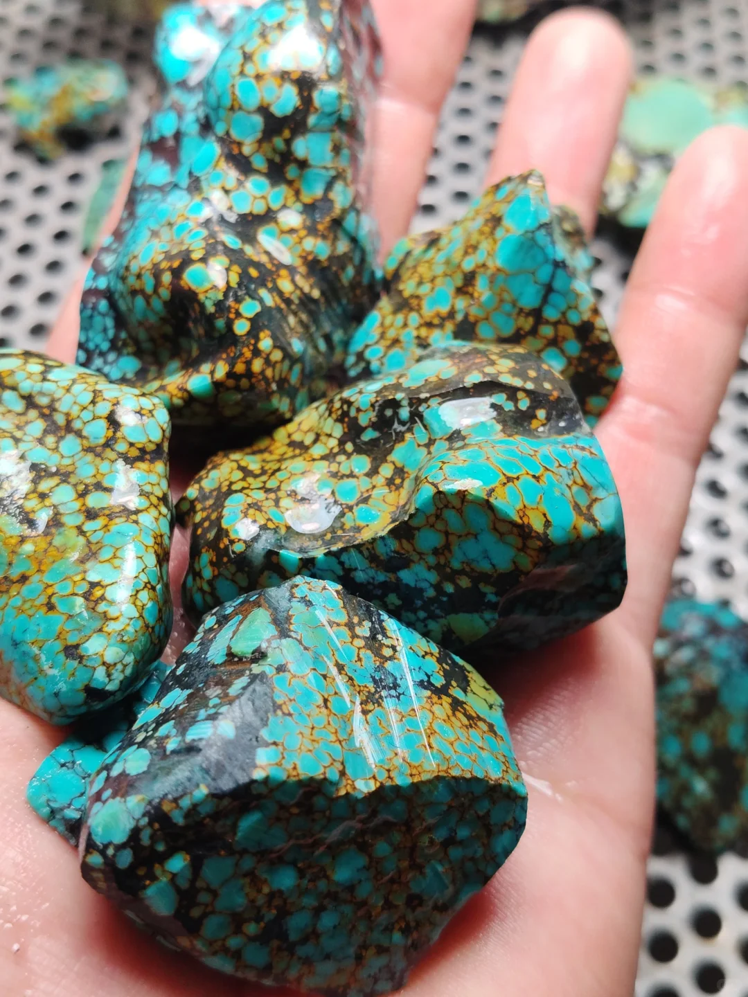 行业已经卷成这样了，这花色还有说是合成的