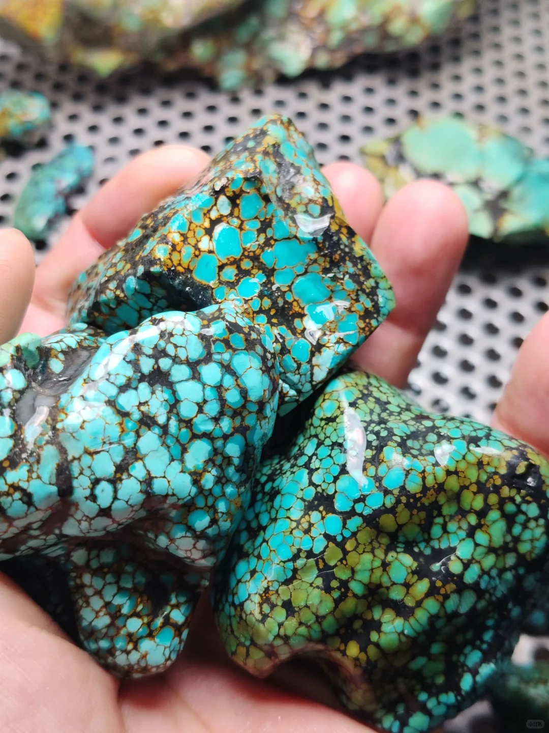 行业已经卷成这样了，这花色还有说是合成的