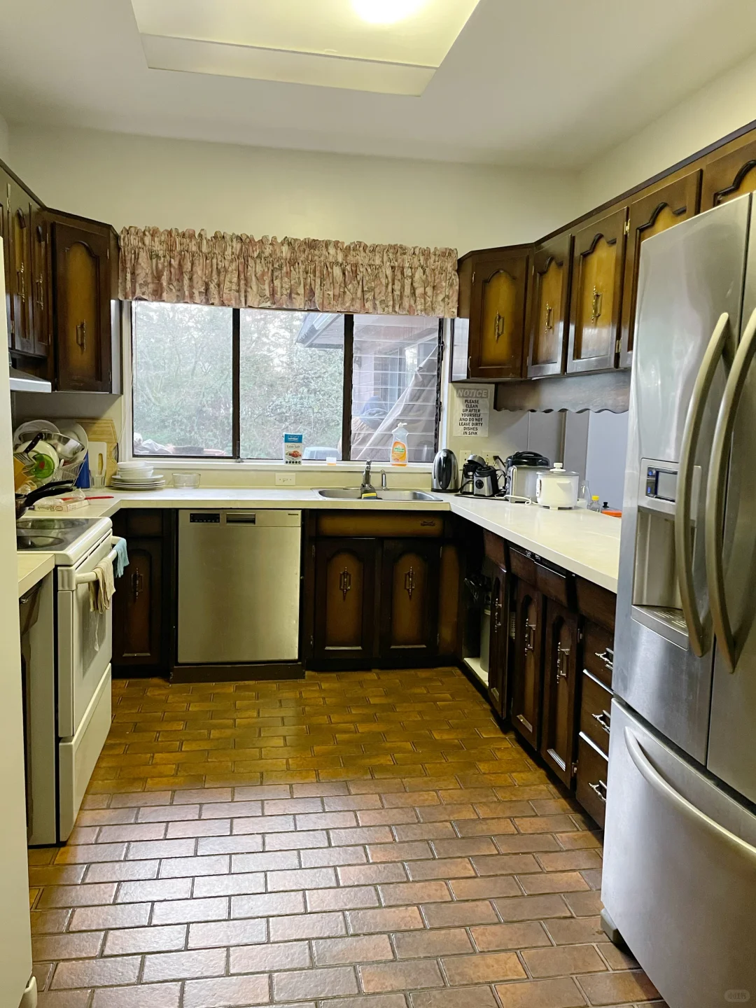 这么低的价格就能租到温西二楼独卫大套房