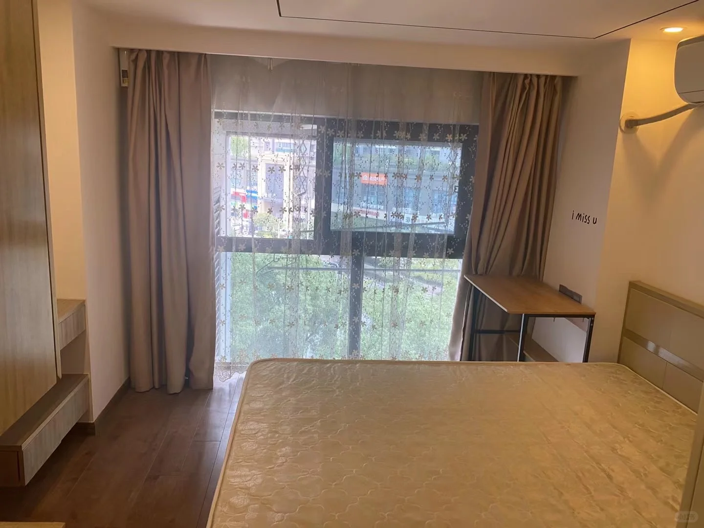 出租：康康谷独立两房两厅带阳台、价格3600