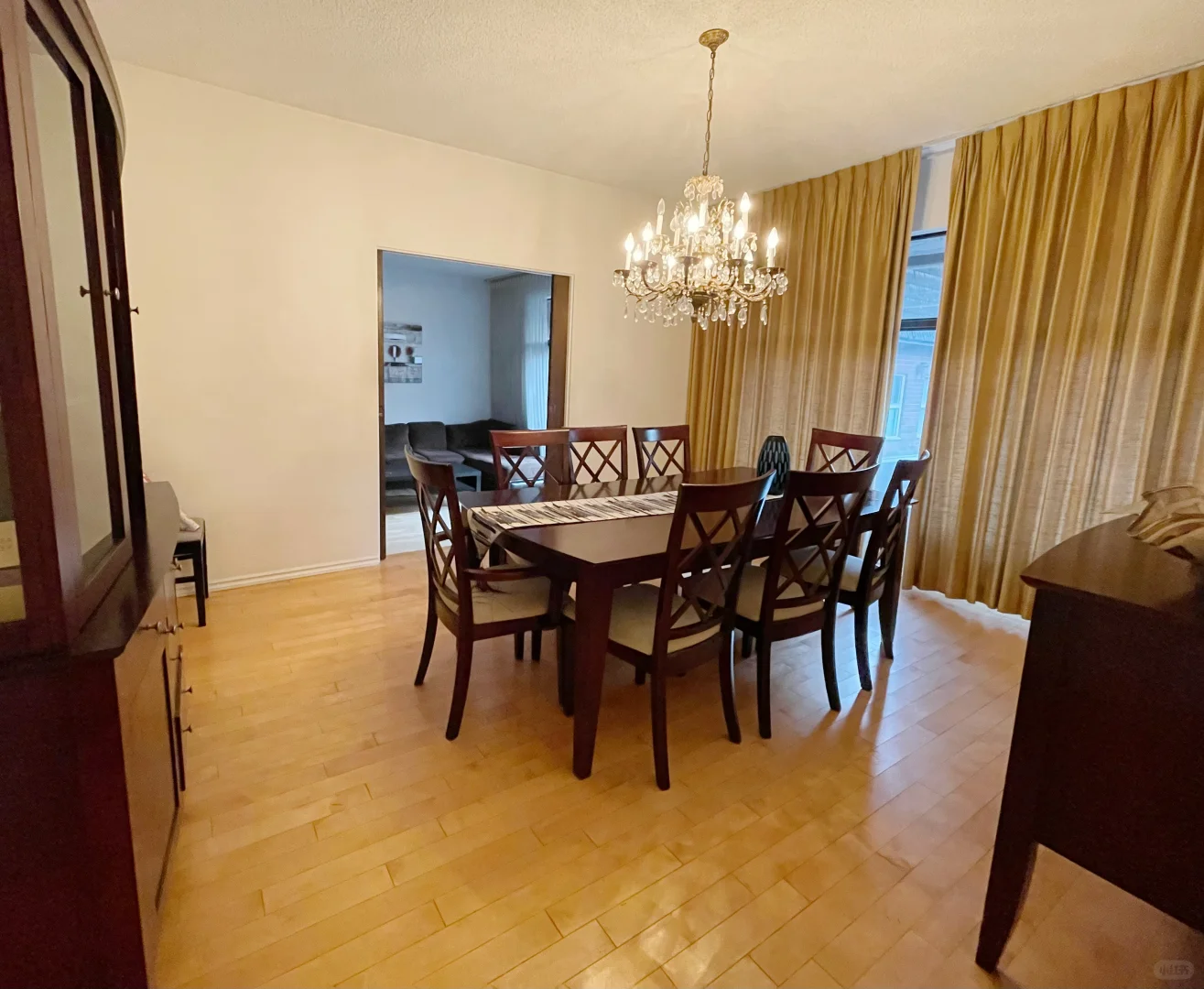 这么低的价格就能租到温西二楼独卫大套房